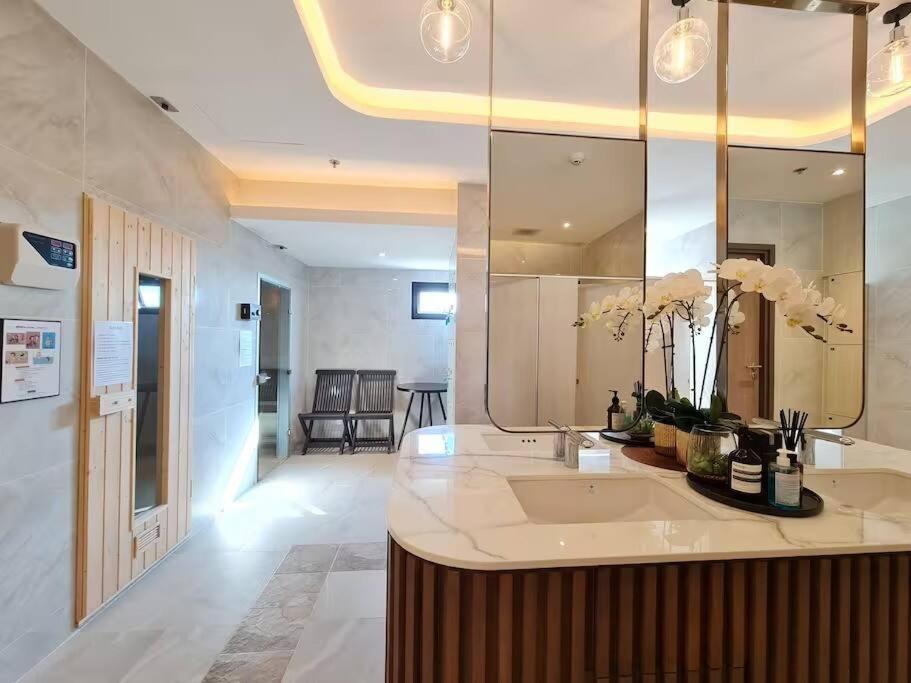 Astra Sky River High Floor,3 Bedrooms 97㎡ 山景房带浴缸 Чіангмай Екстер'єр фото